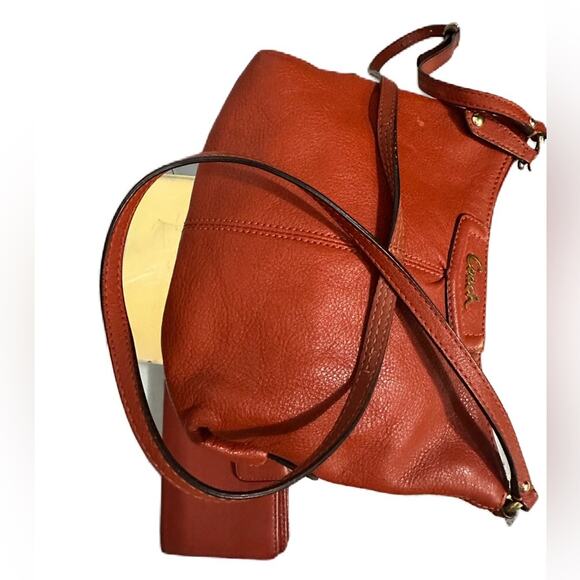 EUC Coach Orange Italian Leather Small Crossbody Bag and a matching wallet - Picture 4 of 10